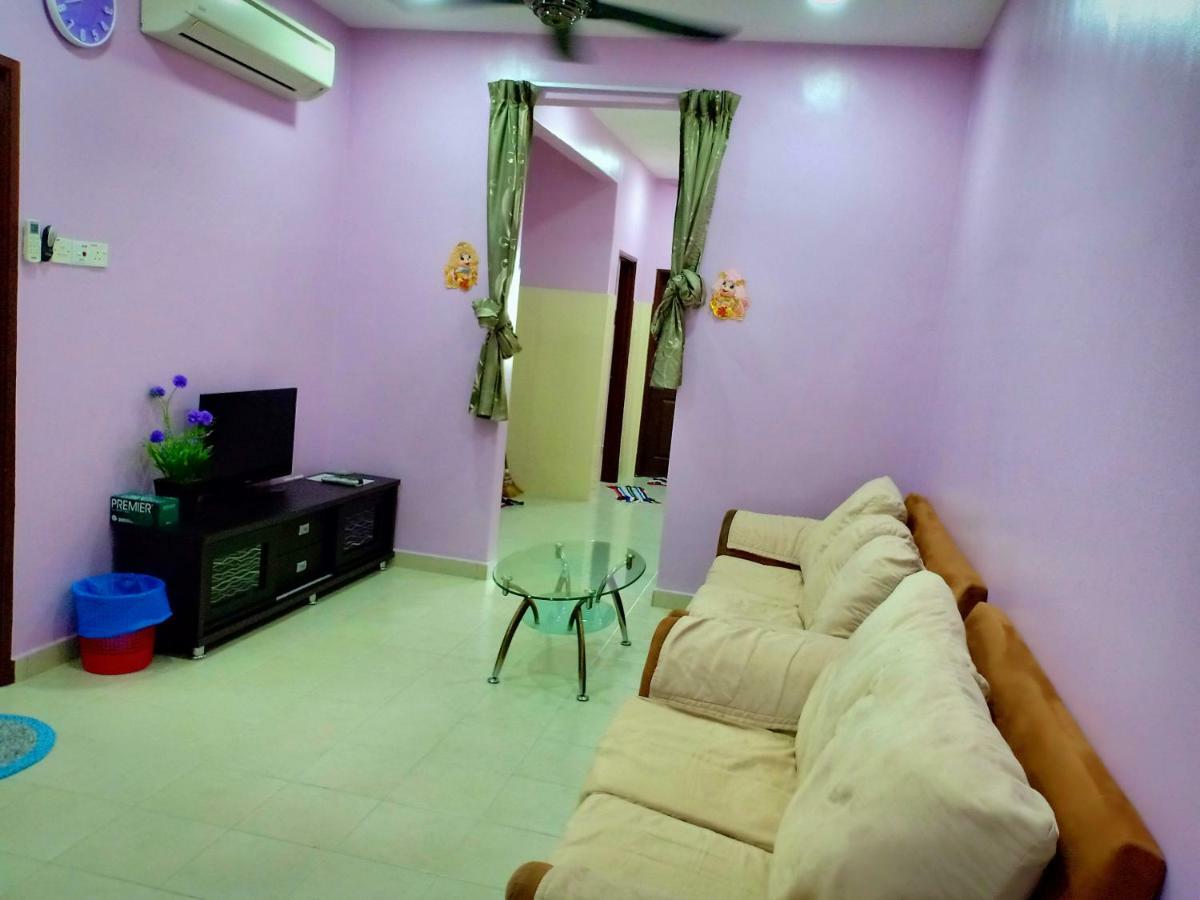 Purple Townhouse 3R2B Wifi Villa Sekinchan Buitenkant foto